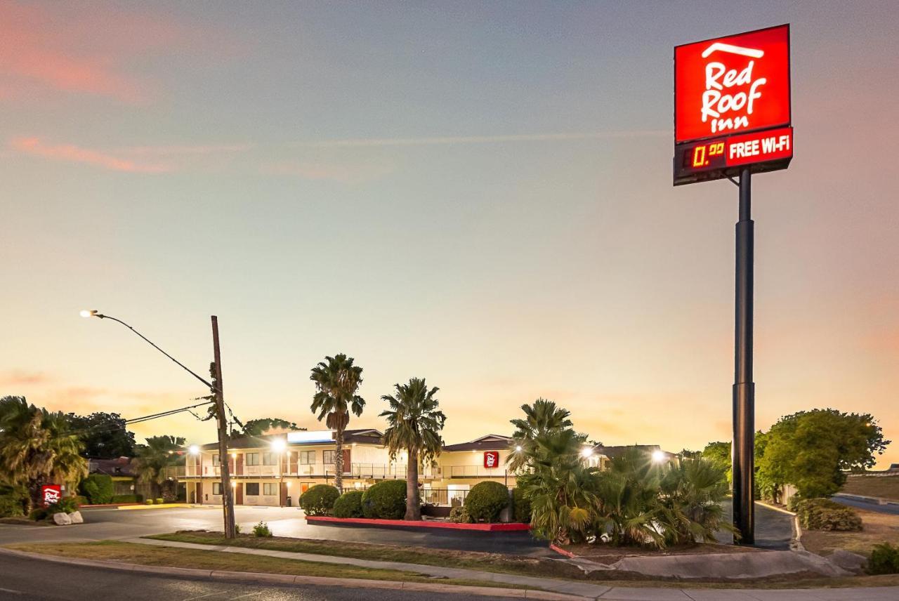 Red Roof Inn San Antonio E - Frost Bank Center ภายนอก รูปภาพ