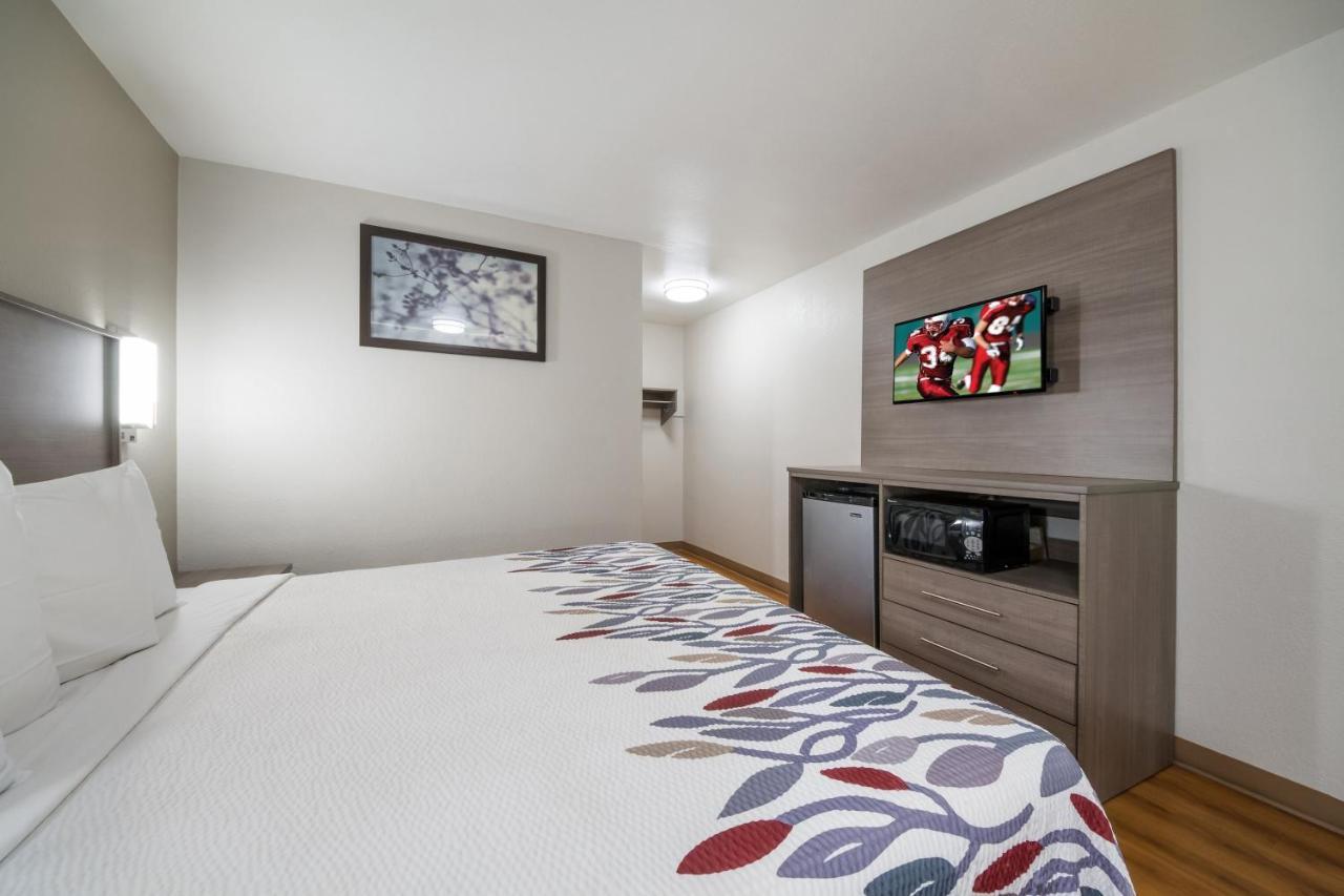 Red Roof Inn San Antonio E - Frost Bank Center ภายนอก รูปภาพ