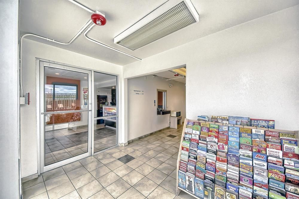 Red Roof Inn San Antonio E - Frost Bank Center ภายนอก รูปภาพ